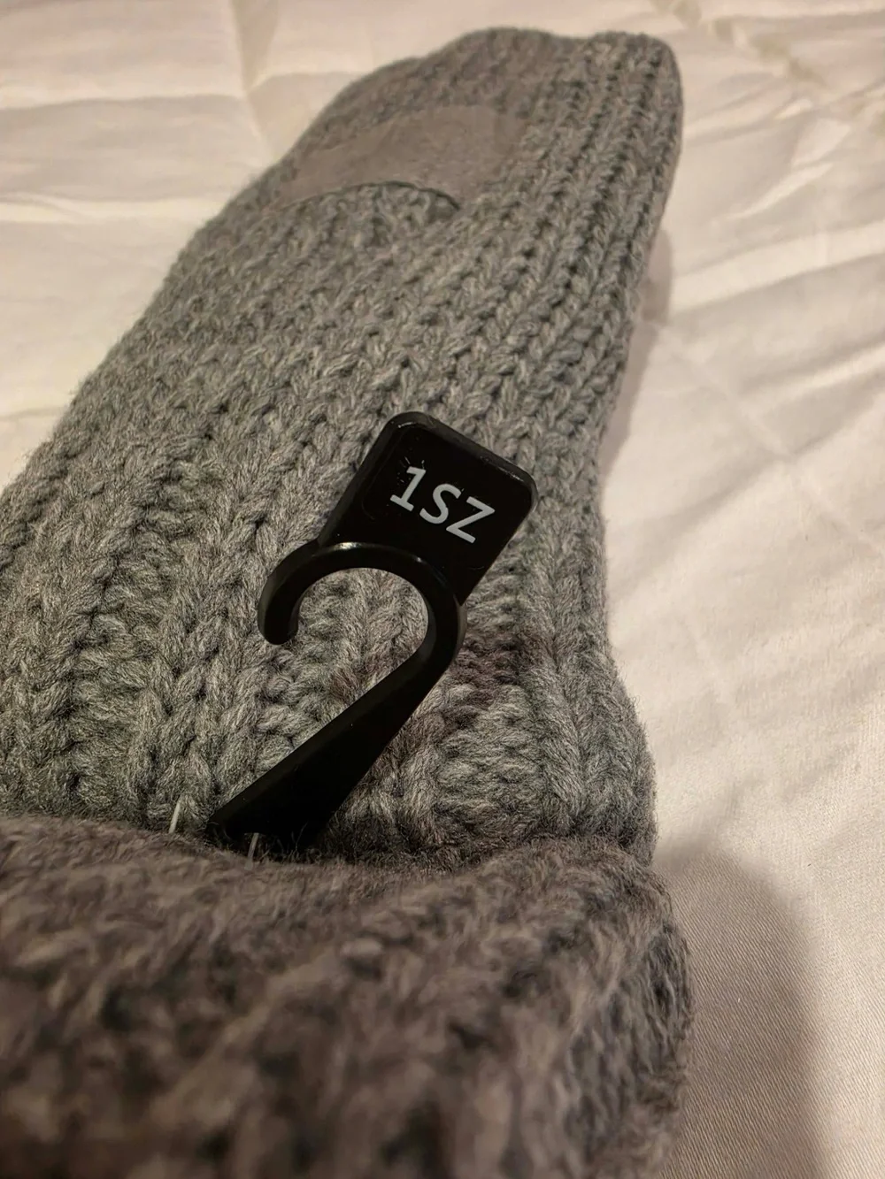 isotoner Light Gray Cable Knit Convertible Mittens
